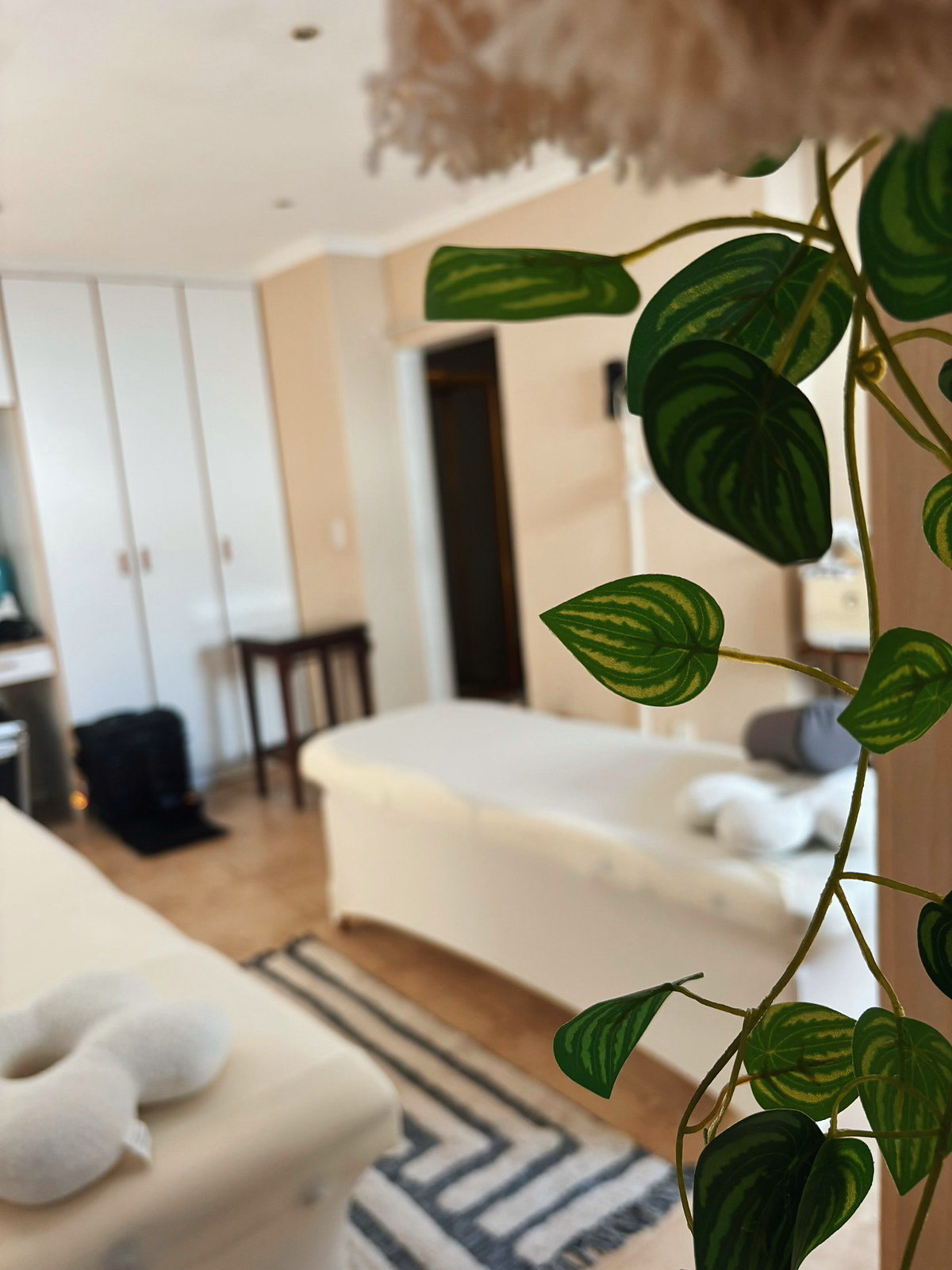 The treatment room at Akari Aesthetics in Fourways Gardens